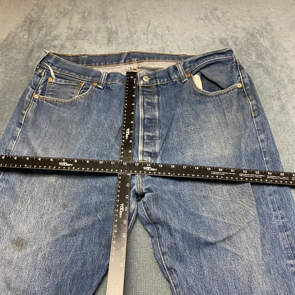 Levi's 501 Jeans Mens 44x34 Blue Denim Cotton Straight Leg Light Wash Zip Fly
